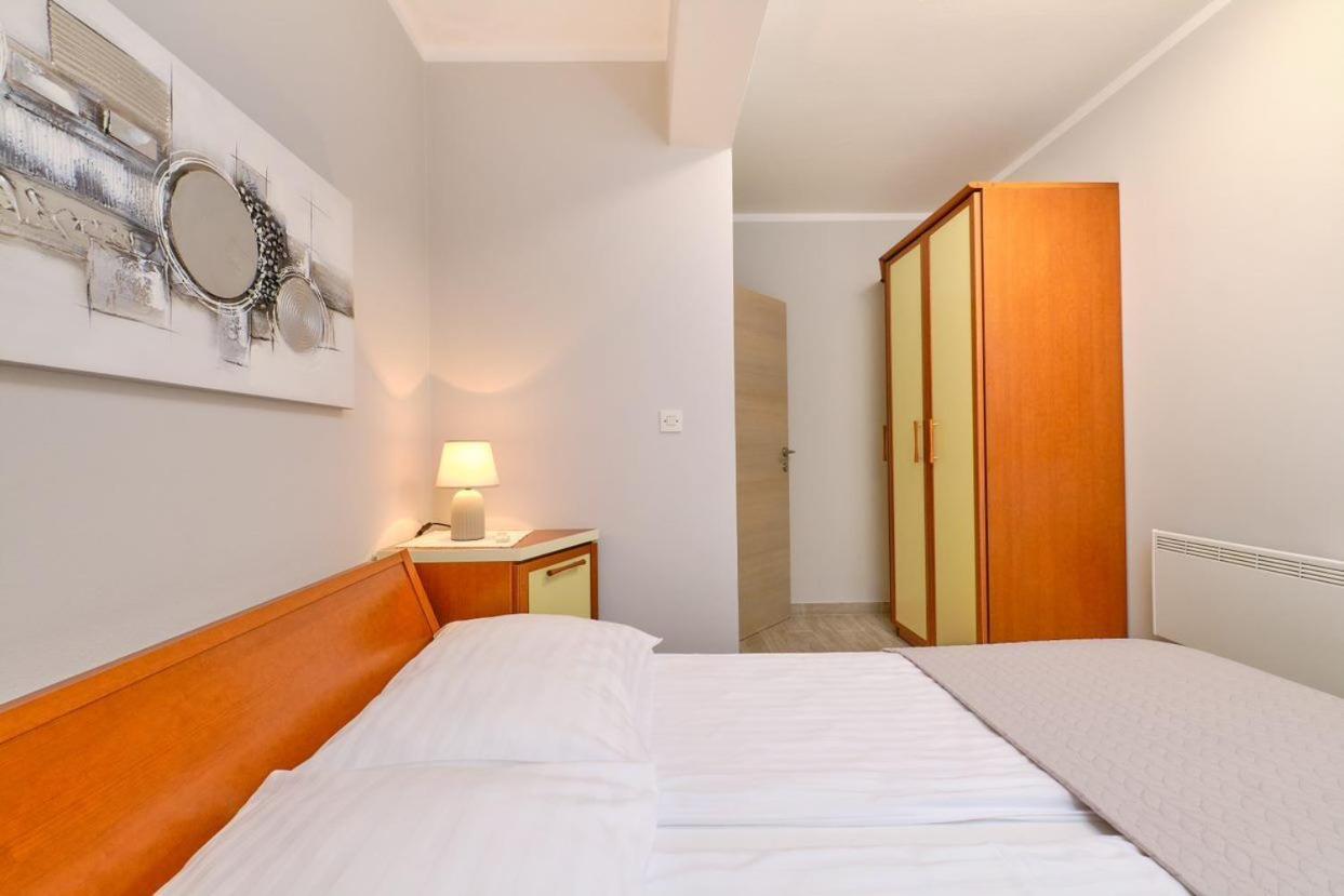 Apartments Enna Mali Lošinj Eksteriør bilde