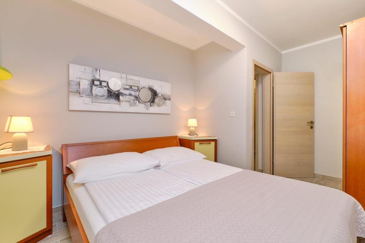 Apartments Enna Mali Lošinj Eksteriør bilde
