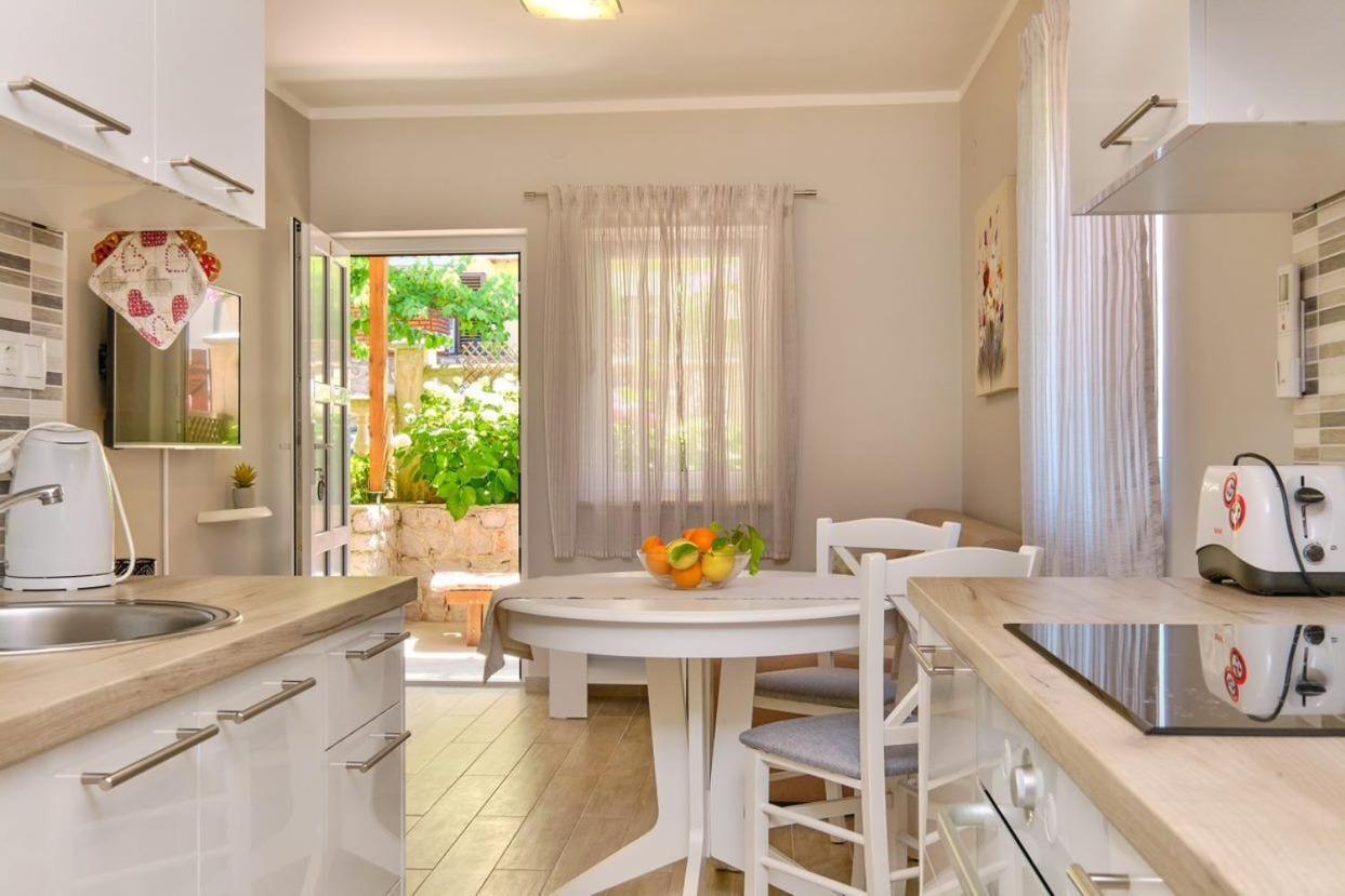 Apartments Enna Mali Lošinj Eksteriør bilde