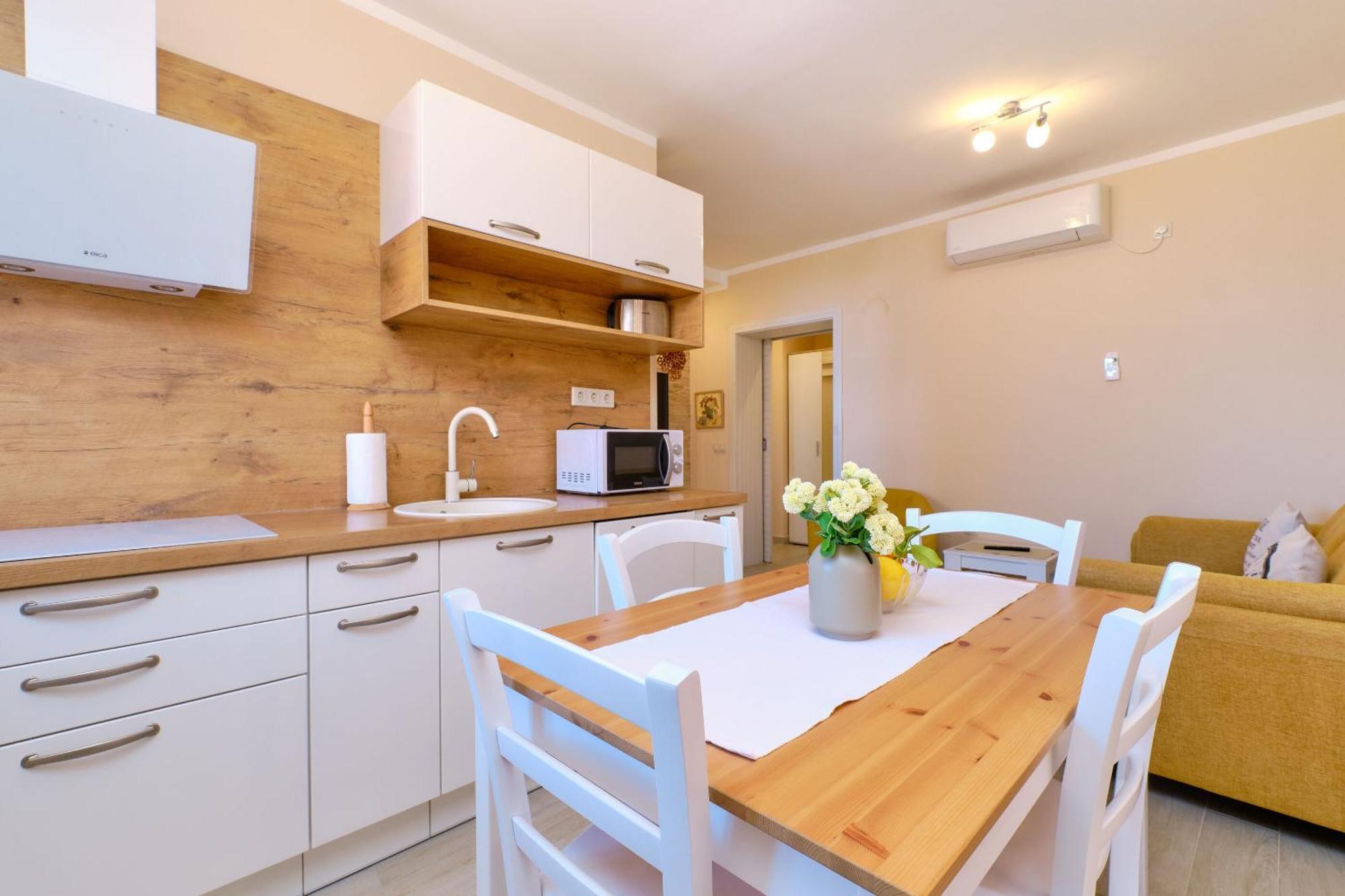 Apartments Enna Mali Lošinj Eksteriør bilde